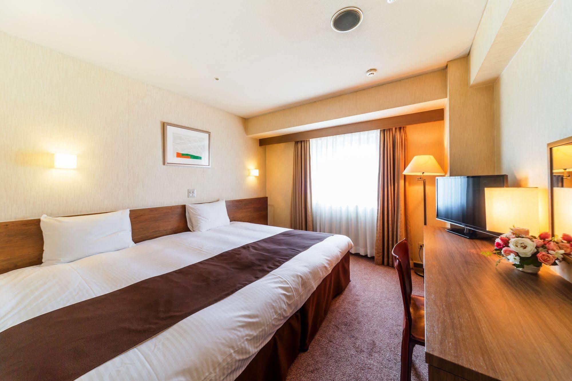 Nest Hotel Sapporo Odori Bagian luar foto